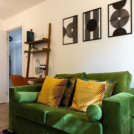 Waterside 2 Bed Apartment Taunton & Free Off Road Parking & Wifi Exterior foto