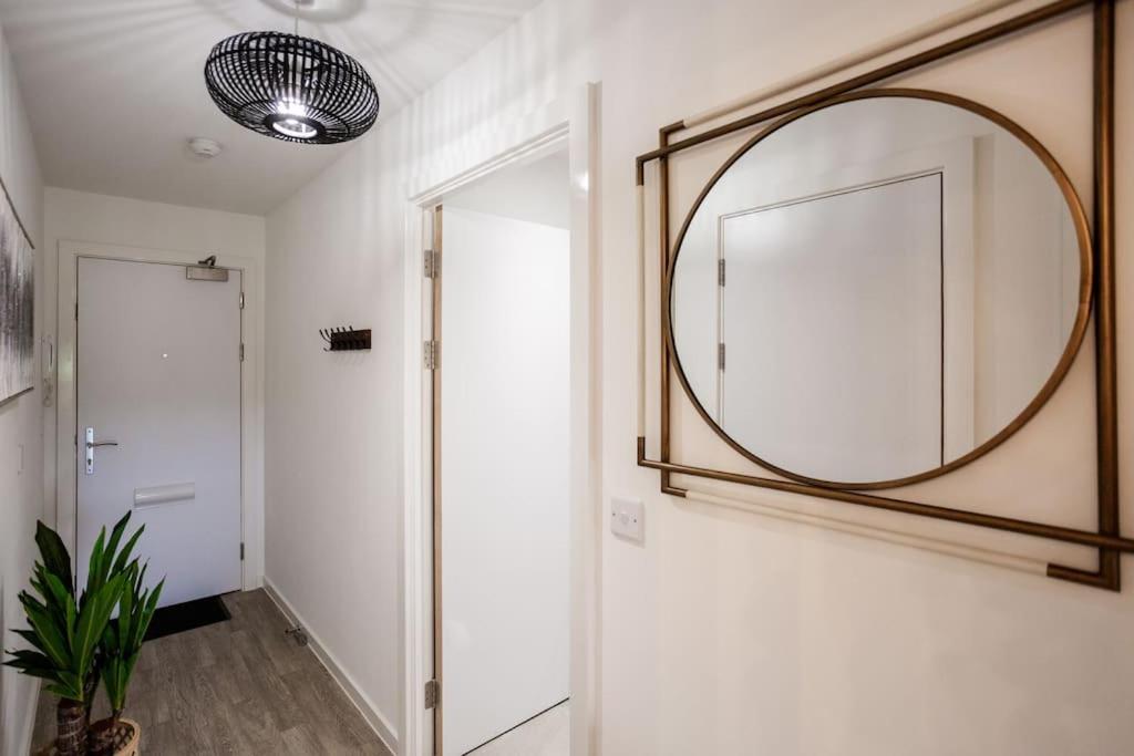 Waterside 2 Bed Apartment Taunton & Free Off Road Parking & Wifi Exterior foto